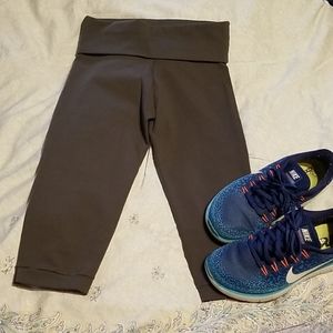 Vata Brazil Capri Leggings